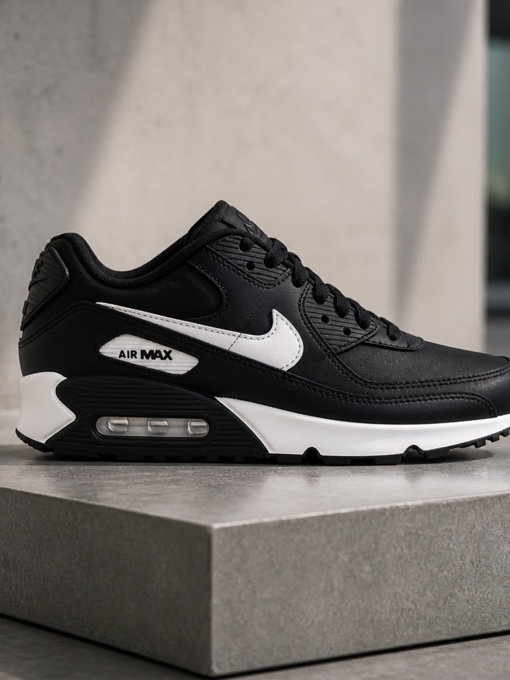 Nike Air Max 90's Size 4.5Y Women’s Sz 6 (small scuff back side shoe) Blk/White